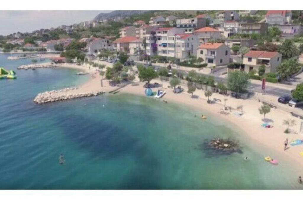 Appartamento Apartman Jercic Dugi Rat Esterno foto